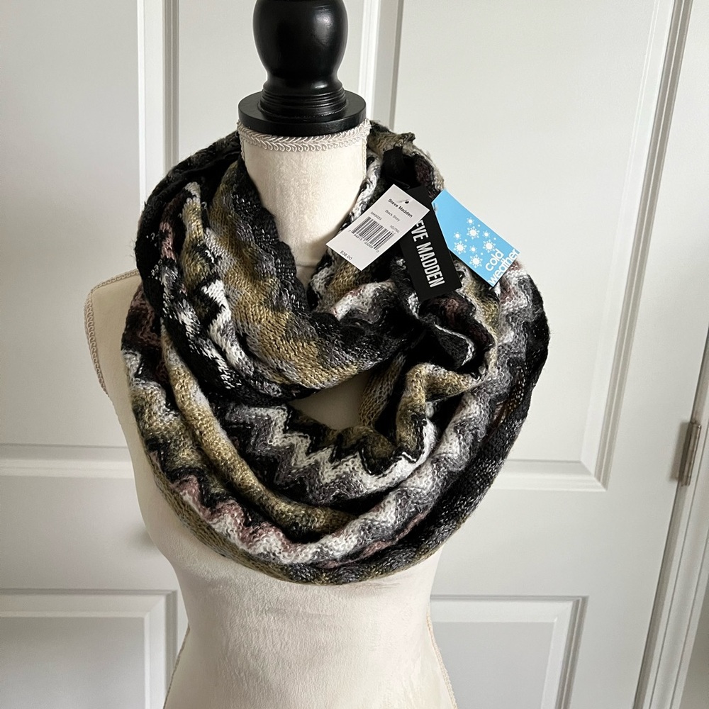 Steve Madden Black and Gold Infinity Scarf
